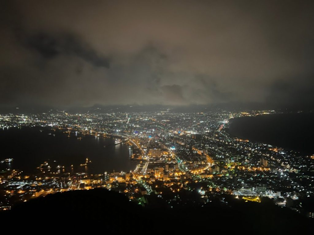 世界三大夜景の「函館山からの夜景」