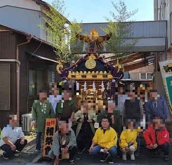 飾り用の大神輿を組み上げたので記念写真(^^)/