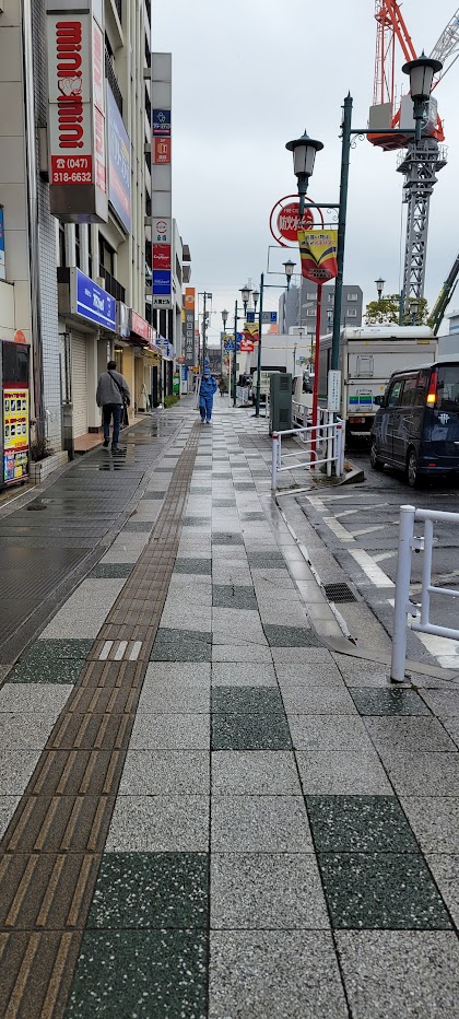 １０時には、目には雪が降っているのが分かるのですが写真では見えませんね