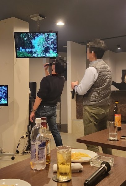 最後は東京メトロ東西線浦安駅にあります「かくれや」さんでカラオケで盛り上がりました(>_<)