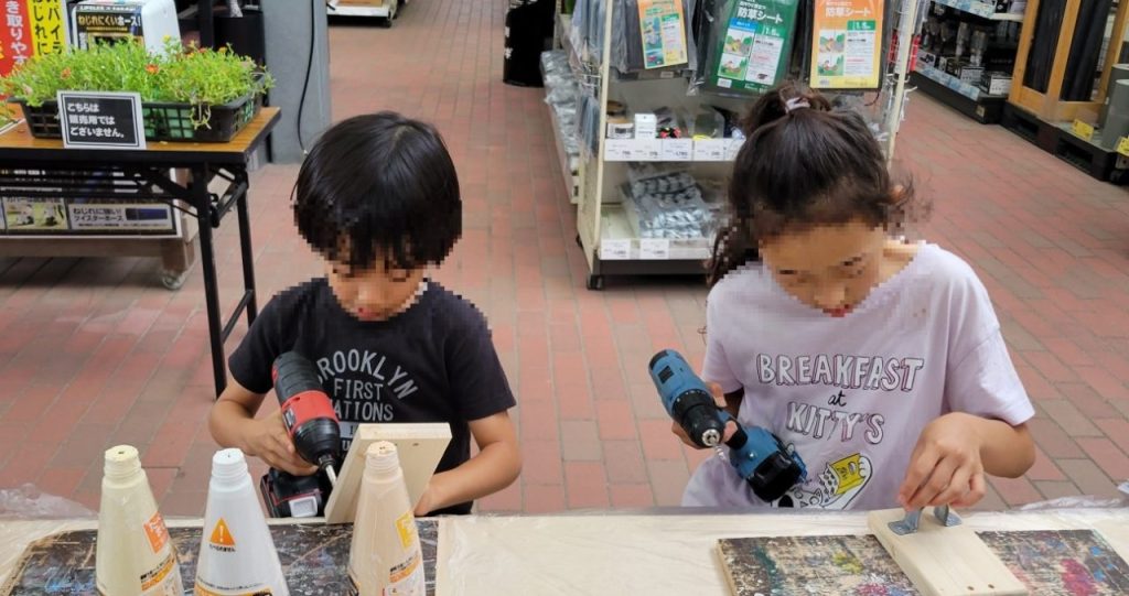 何とかボルトが刺さっているようです