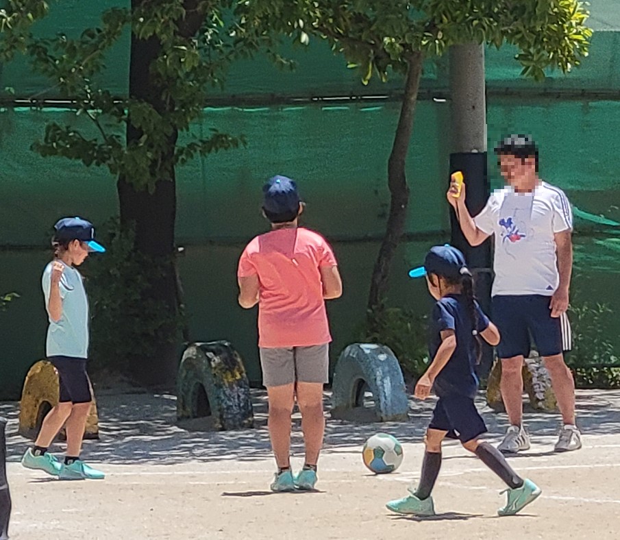 小学生ですが本当に厳しい練習しています。熱中症には気を付けてね(^_^)/