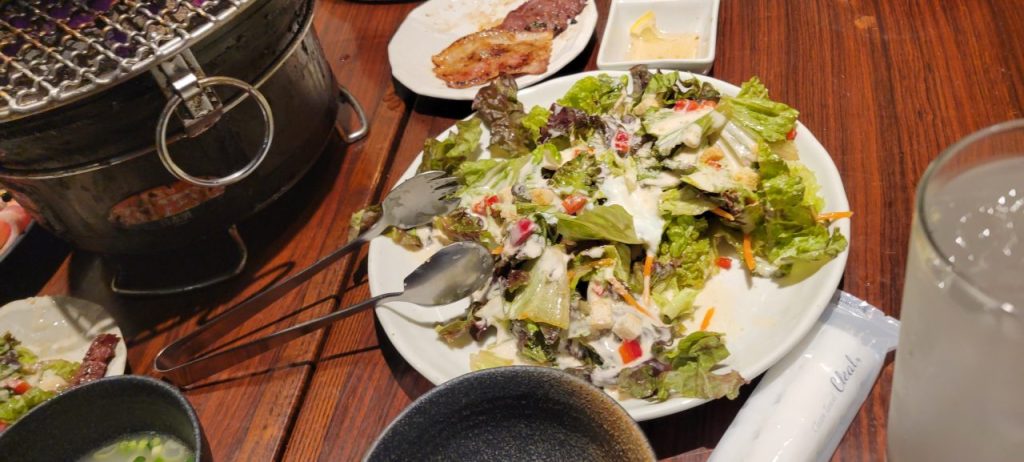 長女はいつもの事ながら野菜を中心に食べるので、もう少しお肉を食べてほしいな！