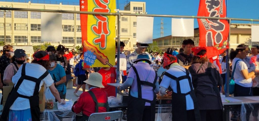 売っている自治会の皆さんも大慌てです