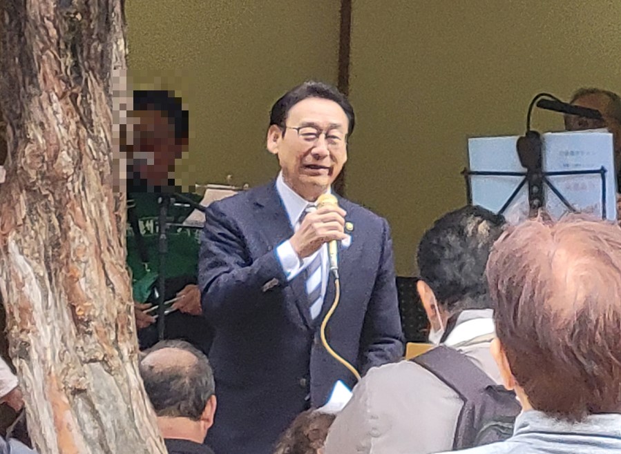 会場には市川市長の田中甲さんがご挨拶に来てくれました