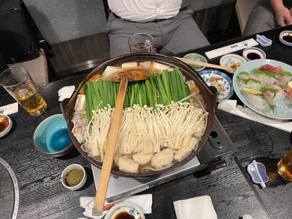 メインディッシュのちゃんこ鍋です。とにかくスープが美味しい(゚Д゚;)最後に蟹雑炊するのに全部スープを飲んじゃいそうです