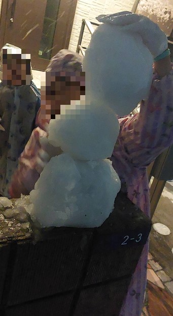 あれ?気付いたら3段重ね?雪だるまではなくオラフになってしまいました。