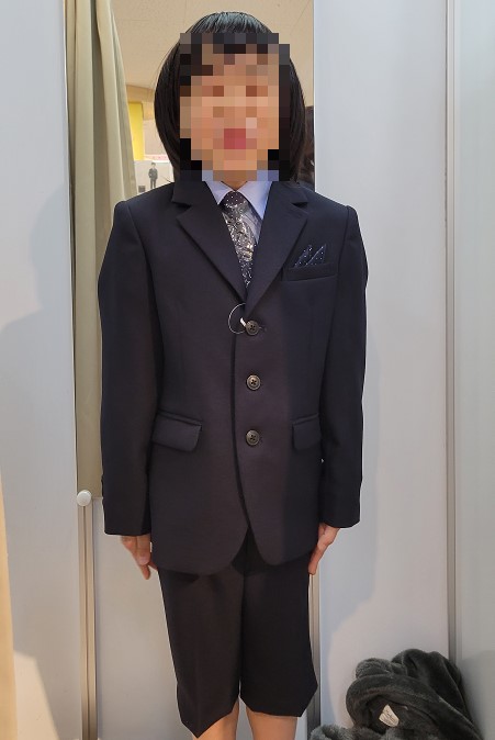 2着目も私が推薦の洋服をこの後に3着も来て長男の機嫌が悪くなっていきました(^_^;)