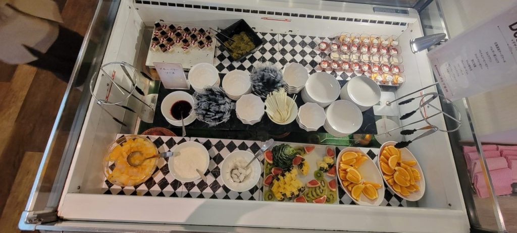 デザートも豊富です!妻や長女は大喜び!長男はチョコばかり・・・