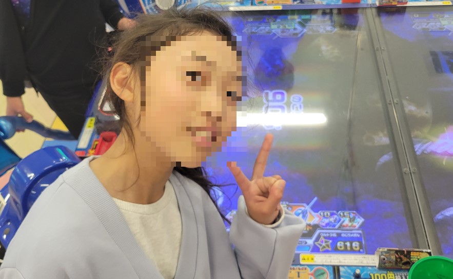 なんと、大物2匹を連続ゲットで400枚アップ!喜びのピースです(^^)v