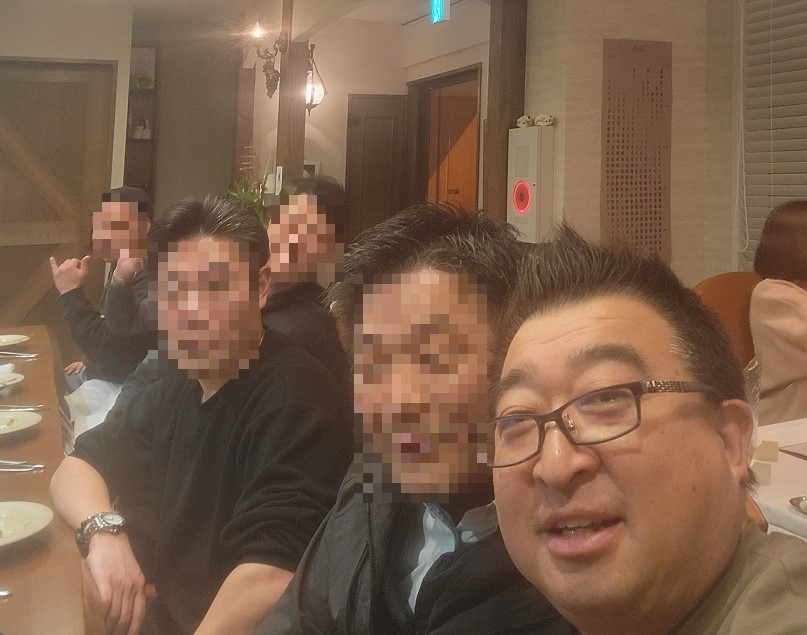 まずは乾杯の写真を1枚!