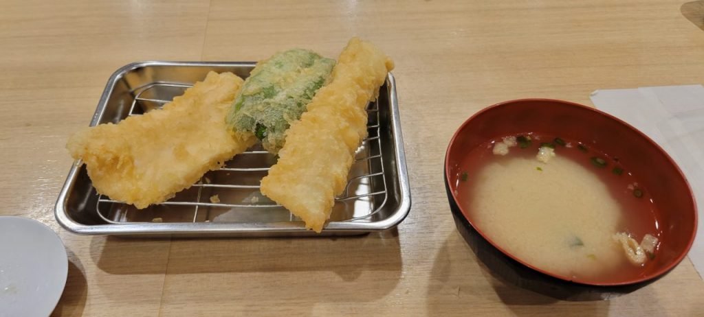 6品目のピーマンと野菜3品が終了し、いつも最後はイカで終了