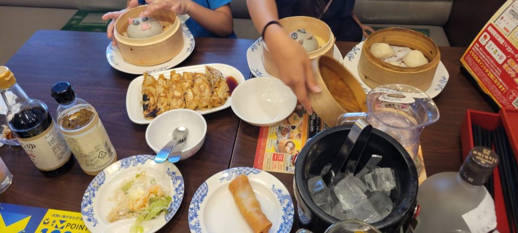 鬼滅の刃とのコラボキャンペーン商品注文してファイルをゲットしよう!嘴平伊之助の肉まんです!