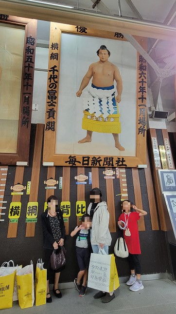 横綱と背比べ!やはり横綱は大きいですね
