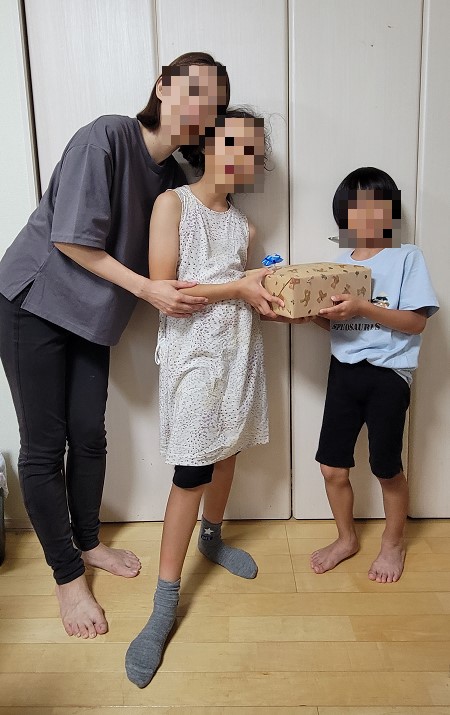 長男御誕生日プレゼントは「Nintendo Switch + スーパーマリオワンダー 」です。半年間良い子にしていたらプレゼントすると約束していたので2ヵ月遅れのプレゼント